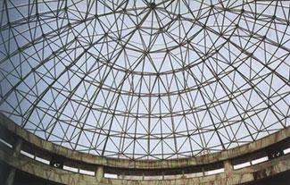 彭州铝镁锰板屋面网架在设计时要注意哪些细节